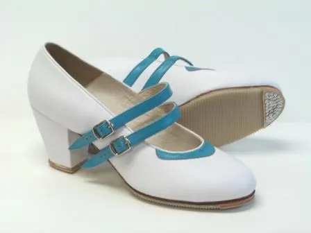 1670 Flamenco Double Strap in leather w/nails Sizes 2.5 - 9.5