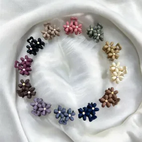 Daisy Flower Matte Finish Hair Clips for Women