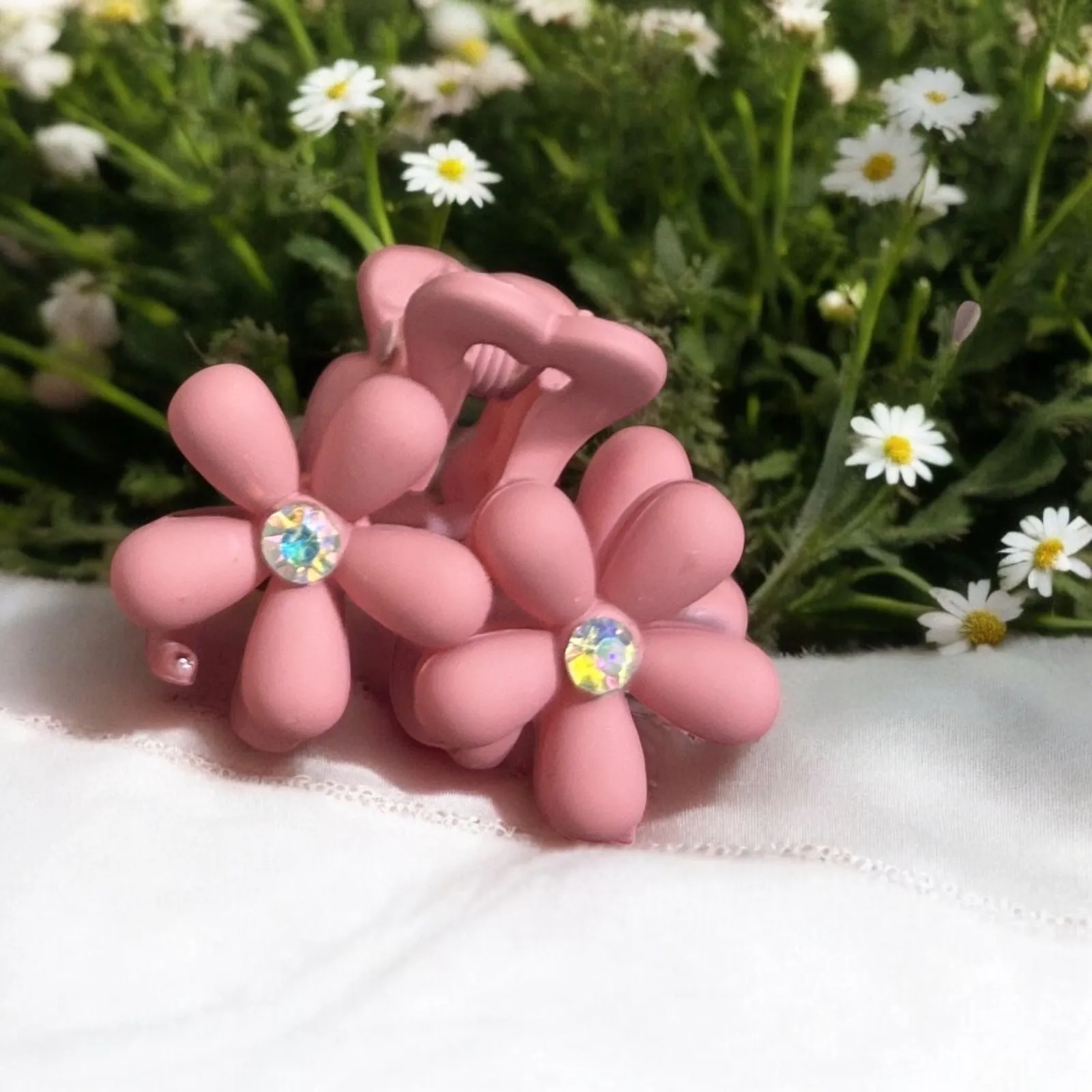 Daisy Flower Matte Finish Hair Clips for Women