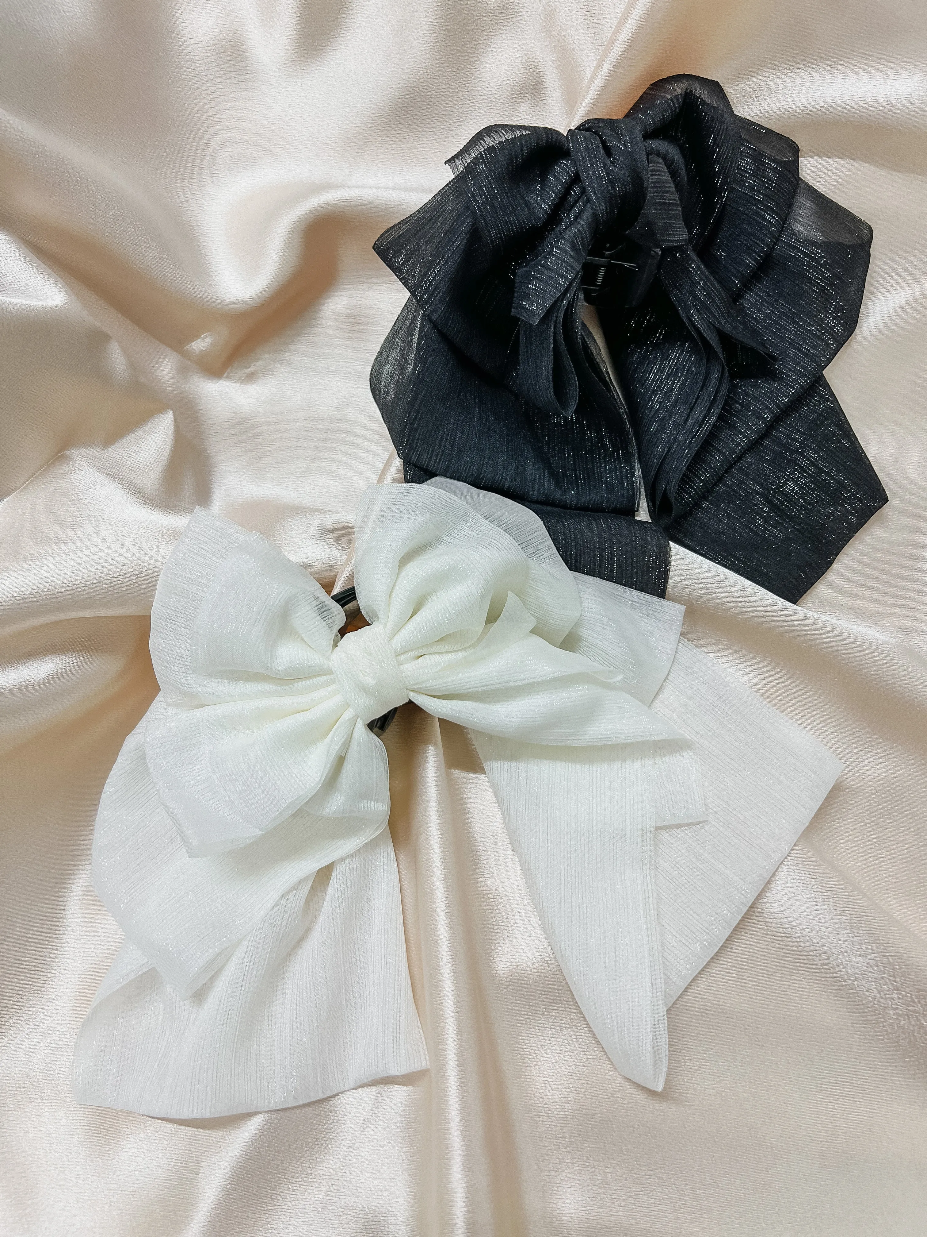 Serena Bow Claw Clip